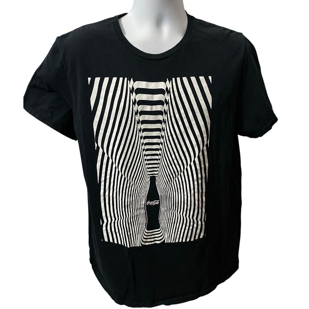 COCA COLA OPTICAL ILLUSION SHIRT — Classic Coke Black & White Tee Men's Large
